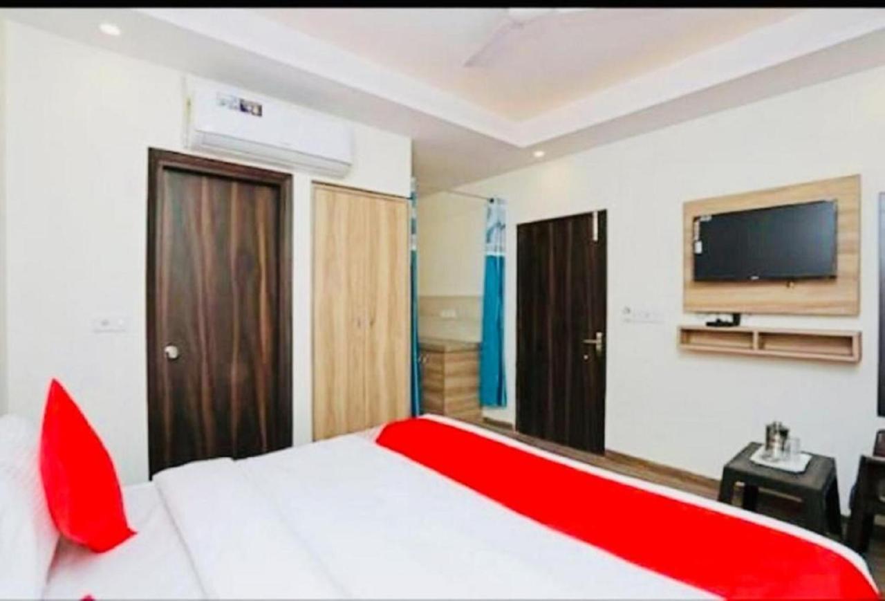Del Fox Hotel, Delhi Airport New Delhi Exterior photo