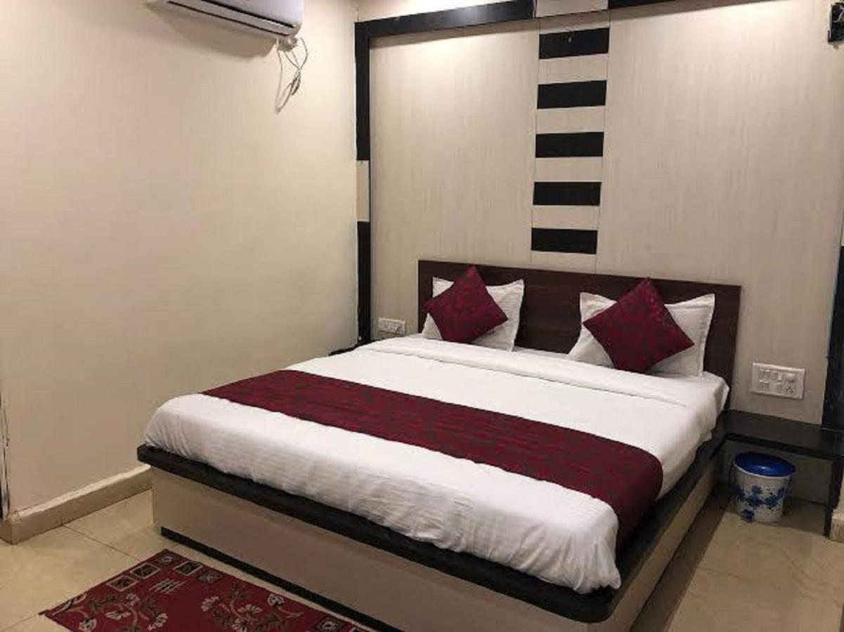 Del Fox Hotel, Delhi Airport New Delhi Exterior photo